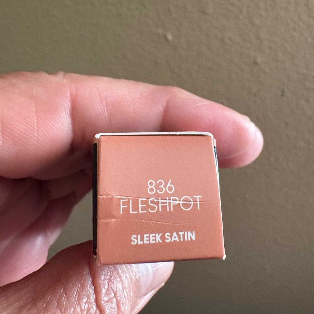 MAC Cosmetics Satin Lipstick - Sleek Satin in Peach 🍑 836 FLESHPOT Brand New - Picture 5 of 15
